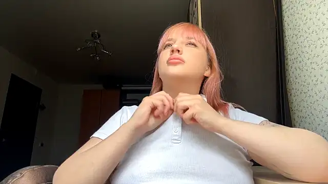 Snapshot of ZadaSnyder chatting on 19, 6, 2026 ZadaSnyder online show from 19, 6, 2026