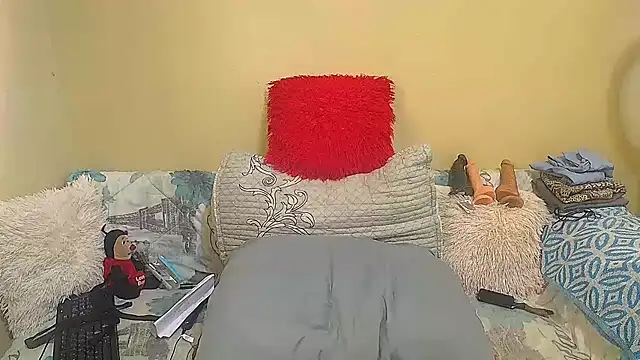 NoviaveeXXX online show from 27, 7, 2026