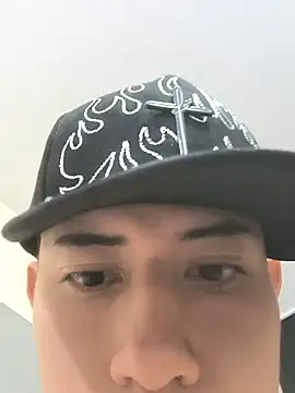 Snapshot of Thiagoo_Vega chatting on 5, 7, 2026 Thiagoo Vega online show from 5, 7, 2026