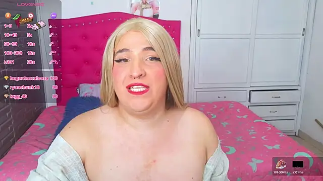 Snapshot of roxxy_pink_ chatting on 22, 7, 2026 roxxy pink online show from 22, 7, 2026