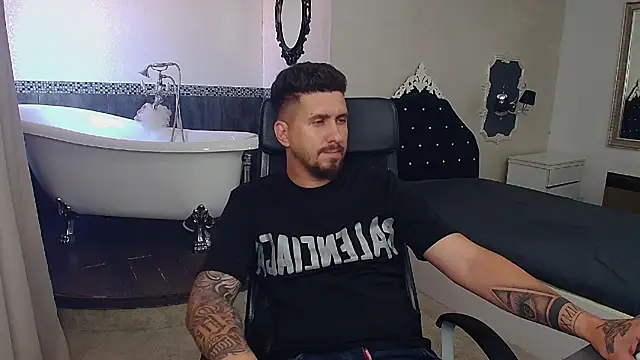 LoganStroud online show from 30, 6, 2026