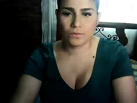 Snapshot of CarolinaMoretti chatting on 18, 7, 2026 CarolinaMoretti online show from 18, 7, 2026