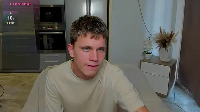 Snapshot of m0neyken chatting on 1, 8, 2026 m0neyken online show from 1, 8, 2026