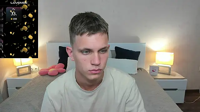 Snapshot of m0neyken chatting on 27, 6, 2026 m0neyken online show from 27, 6, 2026