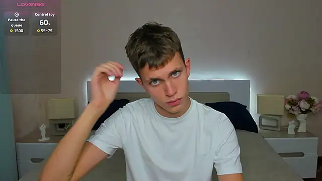 Snapshot of m0neyken chatting on 26, 7, 2026 m0neyken online show from 26, 7, 2026