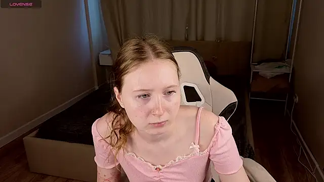 Snapshot of LiliTiny chatting on 16, 7, 2026 LiliTiny online show from 16, 7, 2026