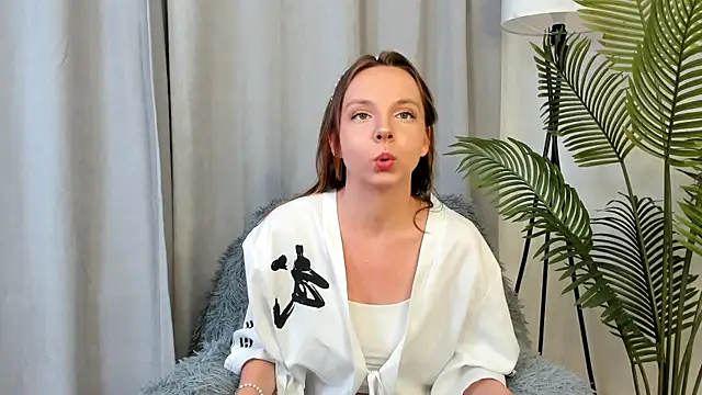 JenPerney online show from 24, 6, 2026