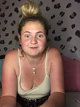 Juicy BabeXo online show from 26, 6, 2026