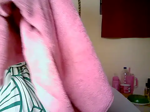 Snapshot of Snow_eye chatting on 25, 7, 2026 Snow eye online show from 25, 7, 2026