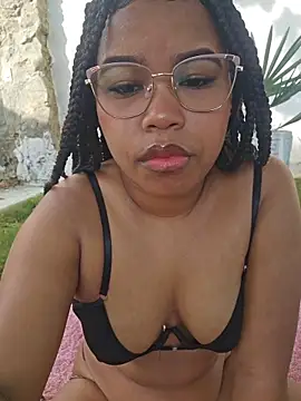 Snapshot of Alexandra_Jaramillo chatting on 21, 6, 2026 Alexandra Jaramillo online show from 21, 6, 2026
