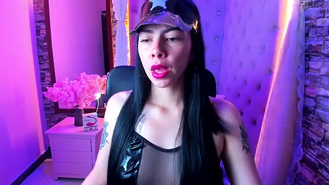 Snapshot of Chloe_Crysstal chatting on 1, 7, 2026 Chloe Crysstal online show from 1, 7, 2026