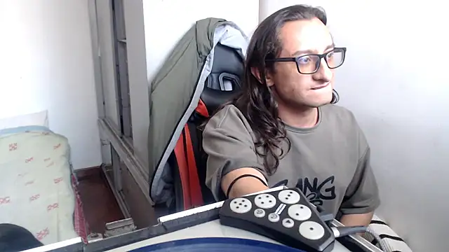 Latintemptation26 online show from 19, 6, 2026