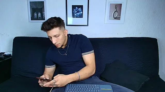Snapshot of Sr_Maykol chatting on 3, 8, 2026 Sr Maykol online show from 3, 8, 2026