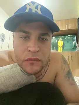 Snapshot of fuegolatinorojas chatting on 19, 6, 2026 fuegolatinorojas online show from 19, 6, 2026