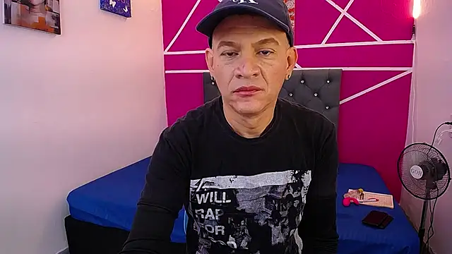 Snapshot of Cesirry_ chatting on 23, 7, 2026 Cesirry online show from 23, 7, 2026