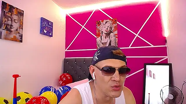 Snapshot of Cesirry_ chatting on 7, 7, 2026 Cesirry online show from 7, 7, 2026