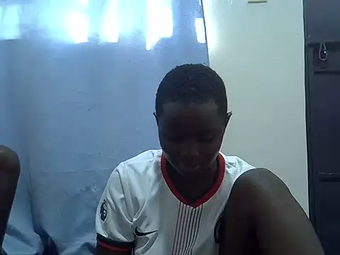 Snapshot of milky_gal_ebony chatting on 6, 7, 2026 milky gal ebony online show from 6, 7, 2026