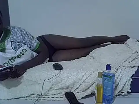 Snapshot of milky_gal_ebony chatting on 29, 6, 2026 milky gal ebony online show from 29, 6, 2026