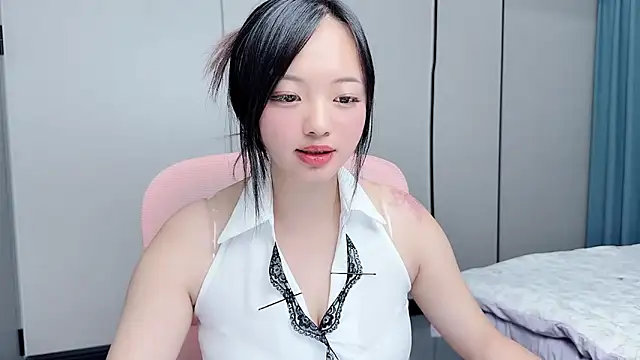 Snapshot of Winnie666999 chatting on 8, 7, 2026 Winnie666999 online show from 8, 7, 2026