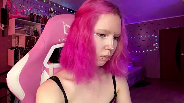 Snapshot of LiaaLuna chatting on 24, 6, 2026 LiaaLuna online show from 24, 6, 2026