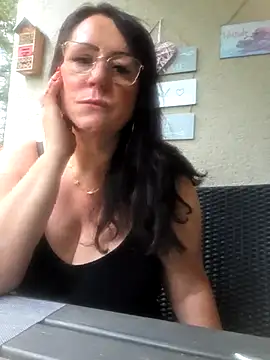 Snapshot of Aana-1 chatting on 5, 7, 2026 Aana-1 online show from 5, 7, 2026