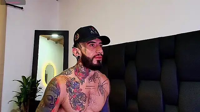 Snapshot of dilan_scootk_j chatting on 2, 7, 2026 dilan scootk j online show from 2, 7, 2026