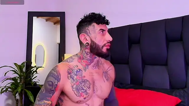 Snapshot of dilan_scootk_j chatting on 4, 8, 2026 dilan scootk j online show from 4, 8, 2026