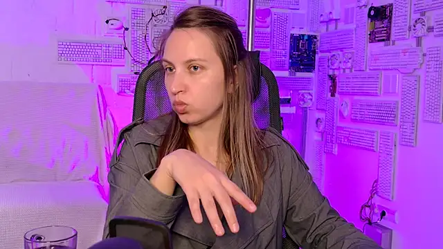 ErinWise online show from 17, 7, 2026