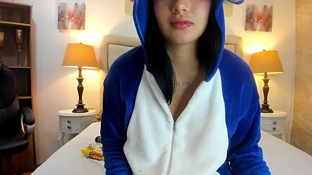 Luna black19 online show from 10, 7, 2026