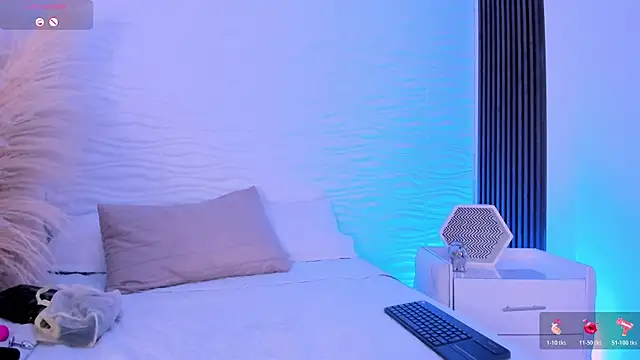 Snapshot of AylinLove_ chatting on 12, 7, 2026 AylinLove online show from 12, 7, 2026
