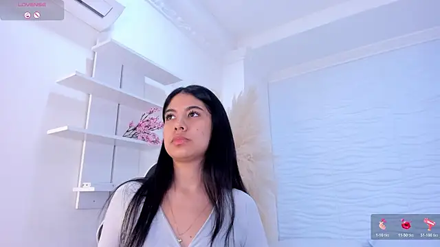 Snapshot of AylinLove_ chatting on 16, 7, 2026 AylinLove online show from 16, 7, 2026
