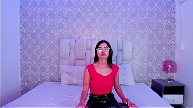 Snapshot of giana_bravoo chatting on 23, 6, 2026 giana bravoo online show from 23, 6, 2026