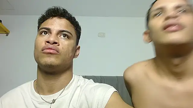 Jose And Daniel online show from 26, 7, 2026