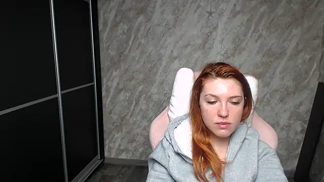 Reginasmilee online show from 7, 2, 2026