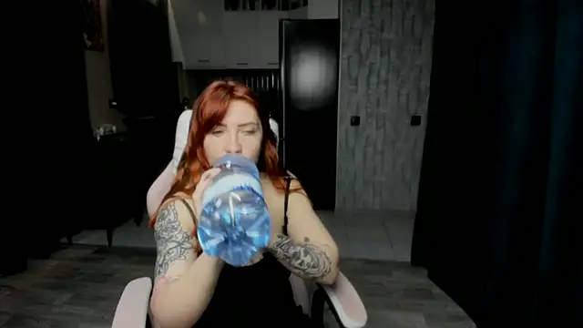 Reginasmilee online show from 1, 12, 2025