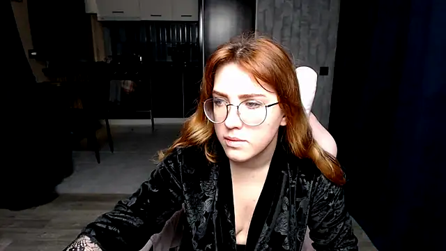 Reginasmilee online show from 29, 11, 2025