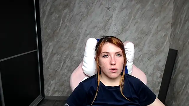 Reginasmilee online show from 7, 3, 2026