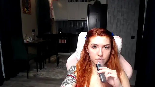 Reginasmilee online show from 13, 3, 2026