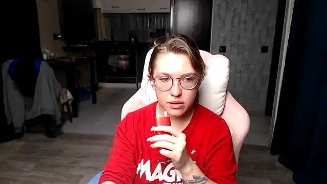 Reginasmilee online show from 21, 9, 2025