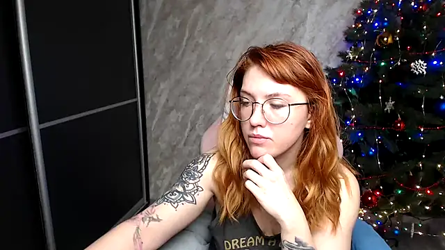 Reginasmilee online show from 23, 12, 2025