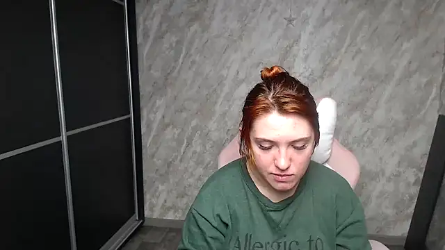 Reginasmilee online show from 9, 2, 2026