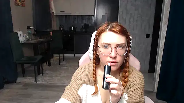 Reginasmilee online show from 12, 4, 2026