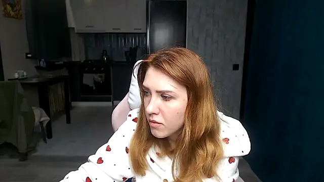 Reginasmilee online show from 27, 10, 2025