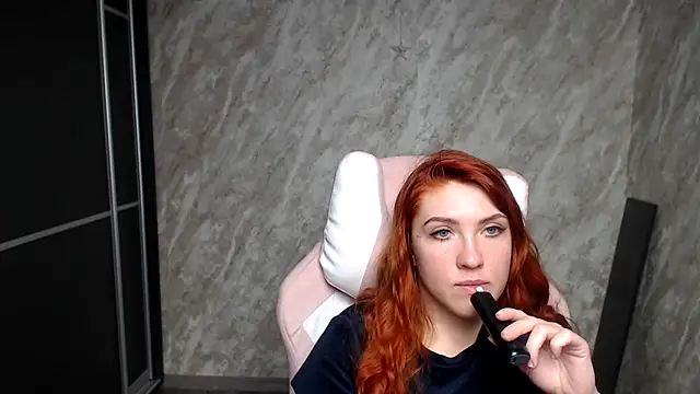 Reginasmilee online show from 10, 3, 2026