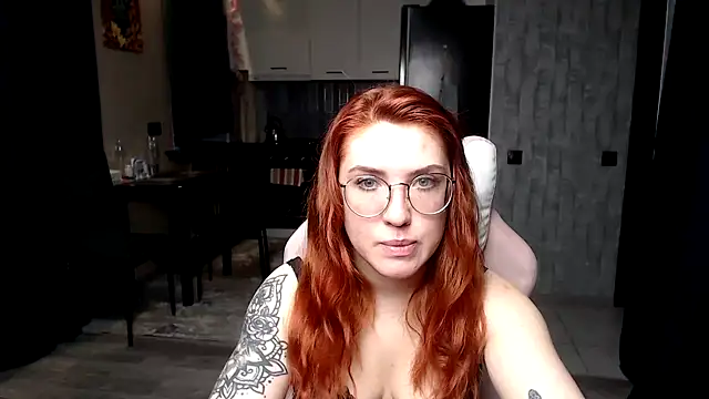 Reginasmilee online show from 12, 3, 2026