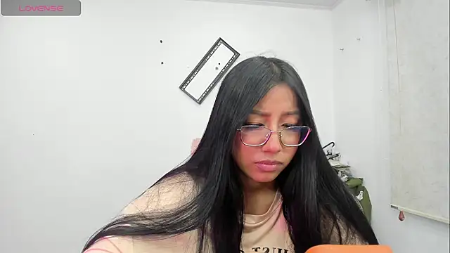 Bella hart online show from 19, 7, 2026