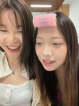 Snapshot of YY-1-1-1 chatting on 9, 7, 2026 YY-1-1-1 online show from 9, 7, 2026