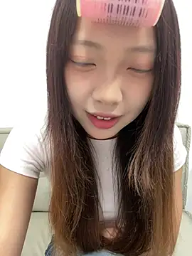 Snapshot of YY-1-1-1 chatting on 28, 7, 2026 YY-1-1-1 online show from 28, 7, 2026