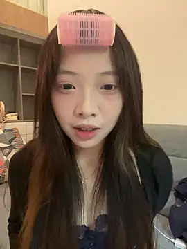 Snapshot of YY-1-1-1 chatting on 8, 8, 2026 YY-1-1-1 online show from 8, 8, 2026