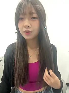 Snapshot of YY-1-1-1 chatting on 4, 8, 2026 YY-1-1-1 online show from 4, 8, 2026